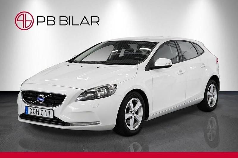 Begagnad Volvo V40 116 HK (85 kW) 2014 Vit Halvkombi