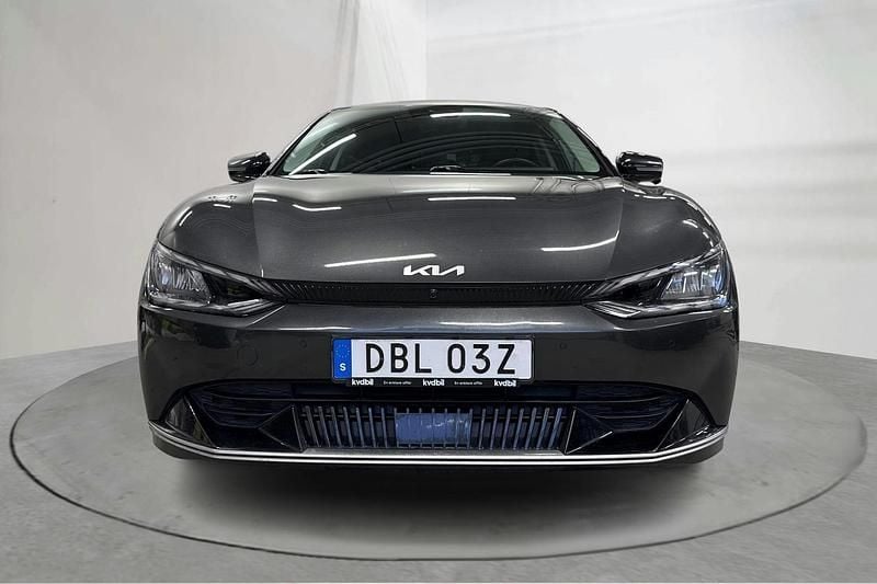 Begagnad Kia EV6 Plus 239 kW (325 HK) 2023 Grå SUV