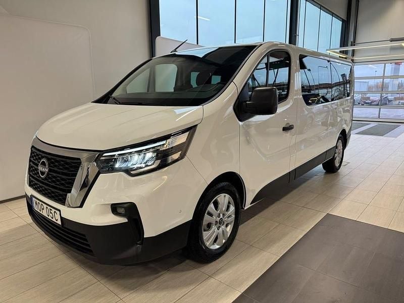 Vit Begagnad 2024 Nissan Primastar Tekna Minibuss | 469 900 kr - Bild 1/4