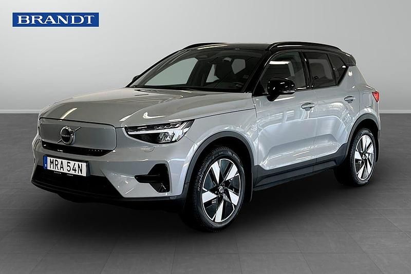 Grå Begagnad 2024 Volvo XC40 Core SUV | 429 900 kr - Bild 1/4