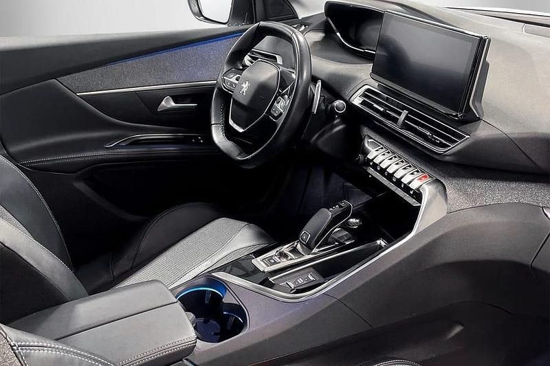 Begagnad Peugeot 5008 Allure 132 HK (97 kW) 2021 Vit SUV