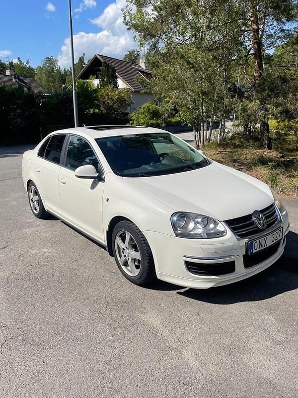 Begagnad 2007 VW Jetta Sedan | 55 000 kr (Dyr) - Bild 1/4