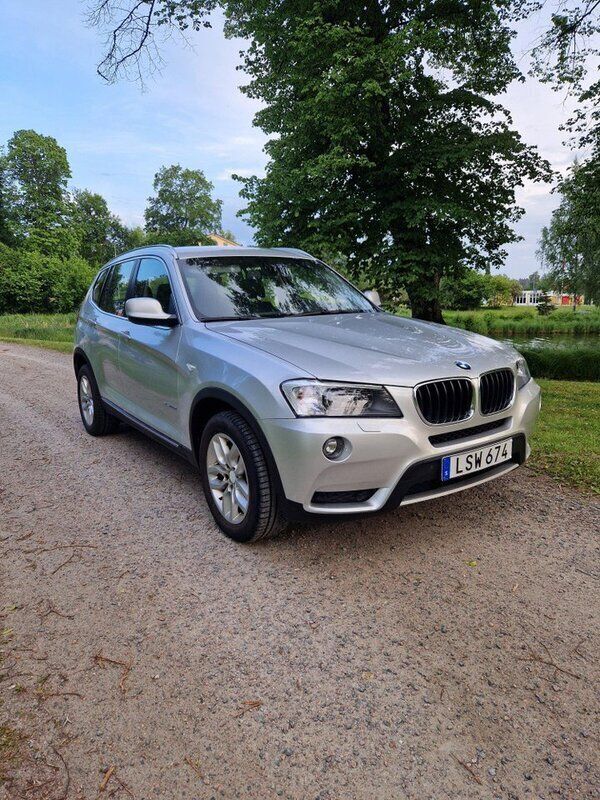 Grå Begagnad 2012 BMW X3 SUV | 125 000 kr (Marknadspris) - Bild 1/4