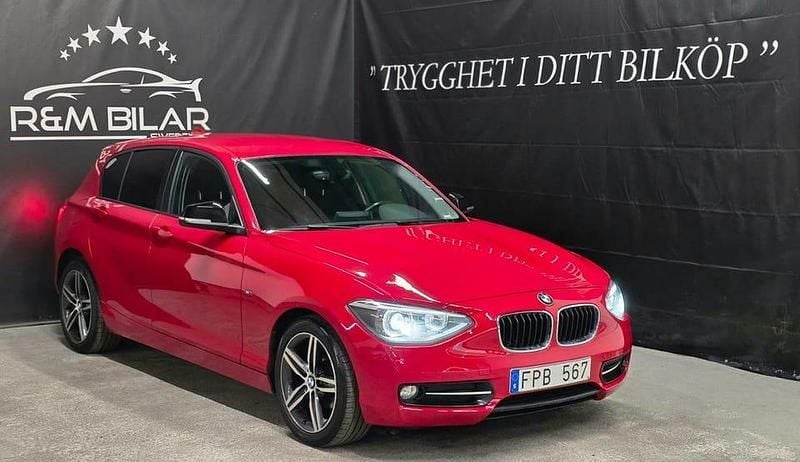 Begagnad BMW 118 143 HK (105 kW) 2012 Röd Halvkombi