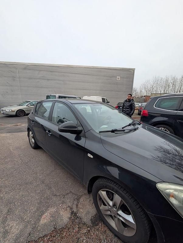 Begagnad 2008 Kia Ceed Halvkombi | 52 999 kr (Bra pris) - Bild 1/4
