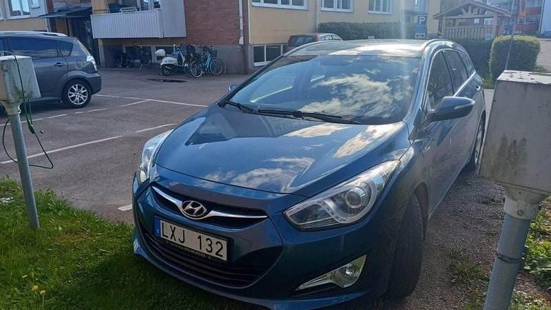 Begagnad 2012 Hyundai i40 Kombi | 65 000 kr (Marknadspris) - Bild 1/4