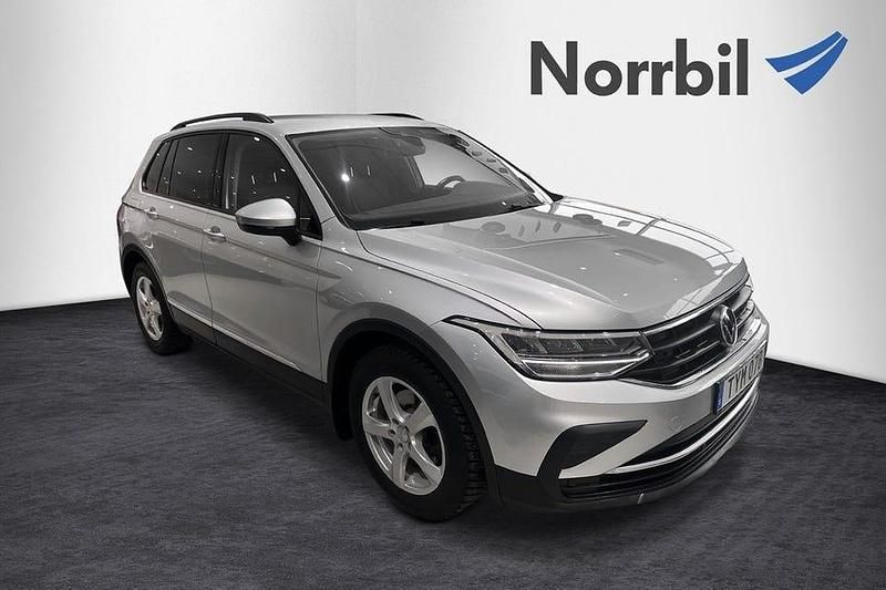Begagnad VW Tiguan 150 HK (110 kW) 2020 Silver SUV