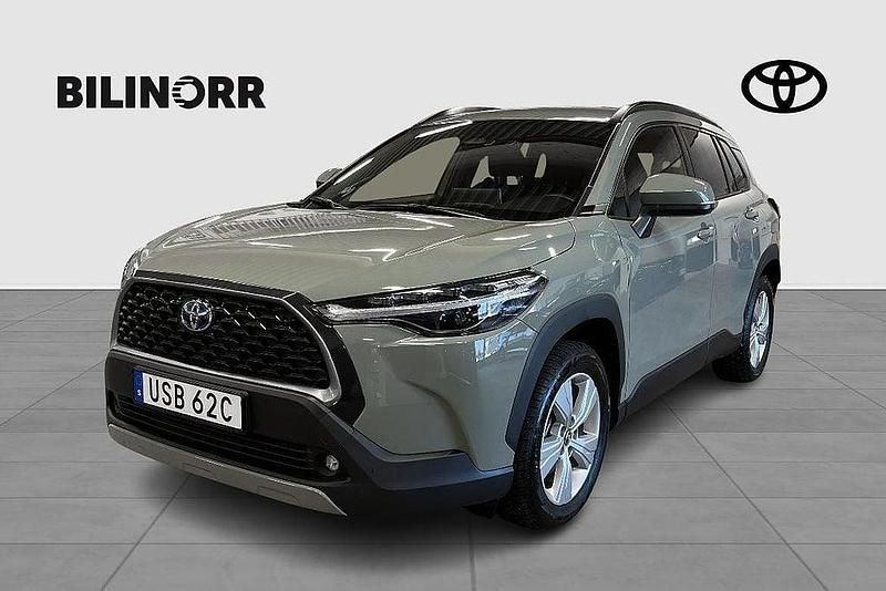 Begagnad Toyota Corolla Cross Style 200 HK (147 kW) 2023 Grön SUV