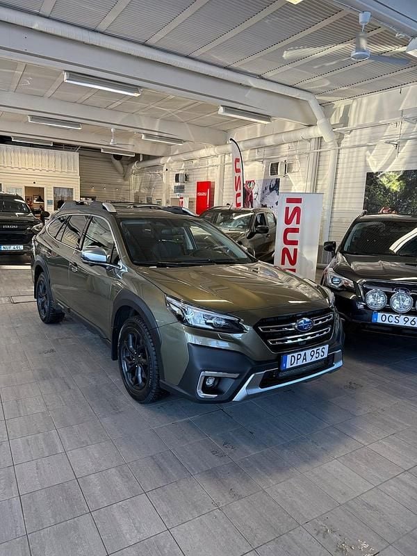 Grön Begagnad 2021 Subaru Outback Kombi | 369 000 kr (Lite dyr) - Bild 1/4