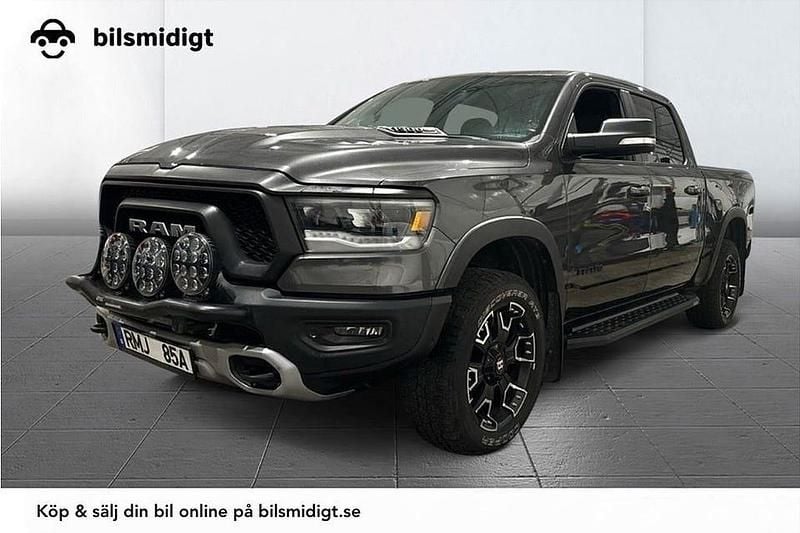 Grå Begagnad 2019 Dodge Ram Pickup | 569 900 kr (Superpris) - Bild 1/3