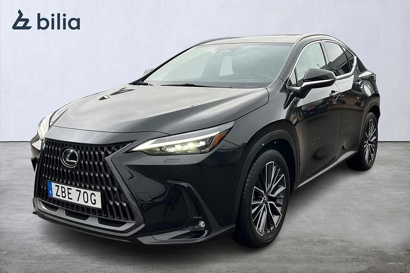 Svart Begagnad 2022 Lexus NX450h+ Luxury Line SUV | 559 900 kr (Marknadspris) - Bild 1/3