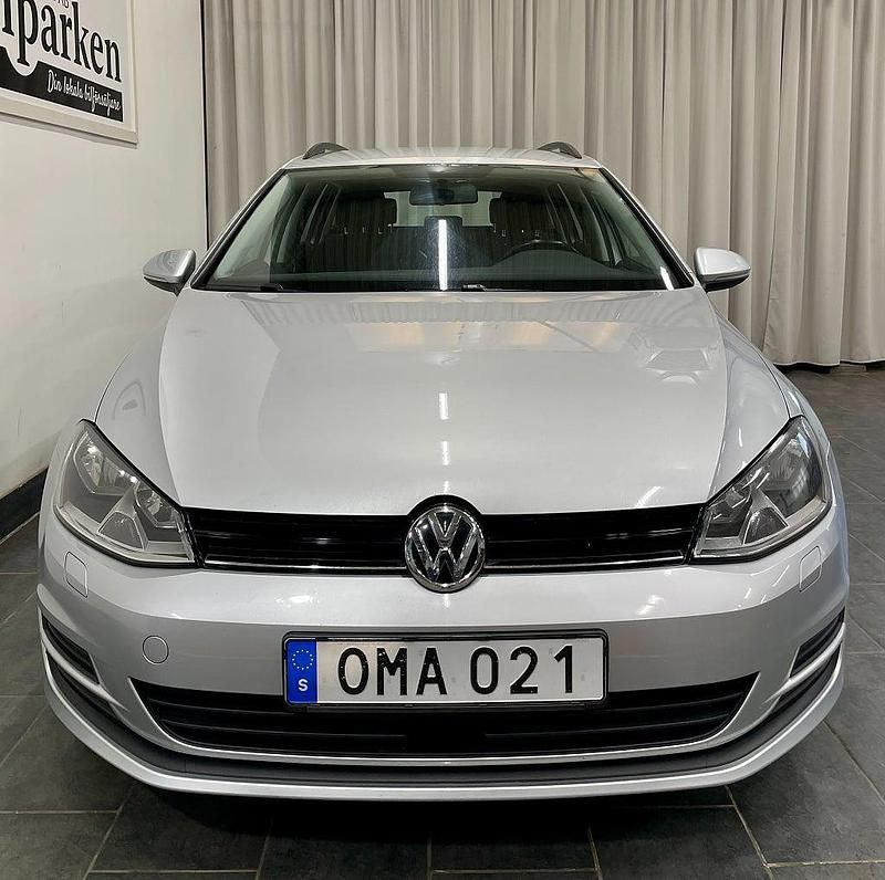 Begagnad VW Golf VII 105 HK (77 kW) 2015 Silver Kombi