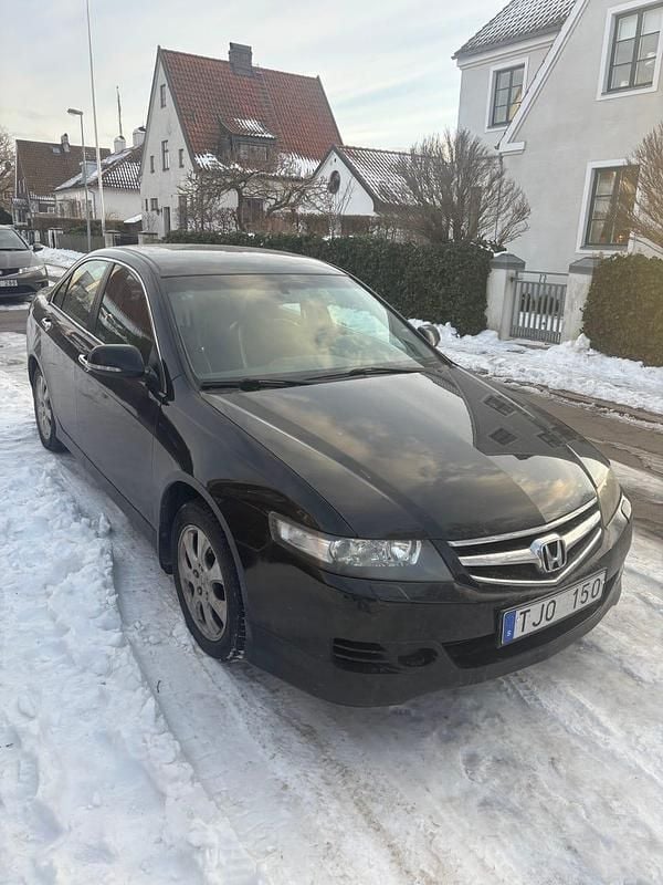 Begagnad Honda Accord 155 HK (114 kW) 2007