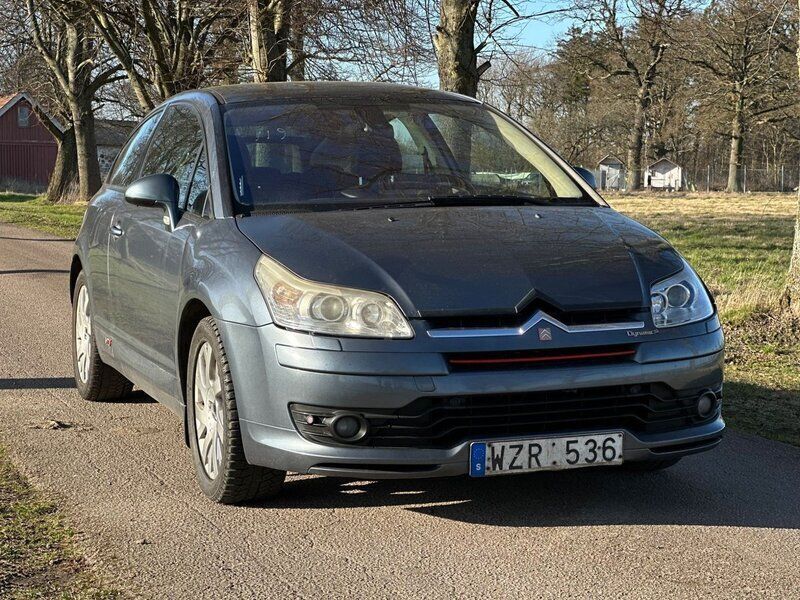 Mörkgrå Begagnad 2005 Citroën C4 Sportkupé | 27 500 kr - Bild 1/4