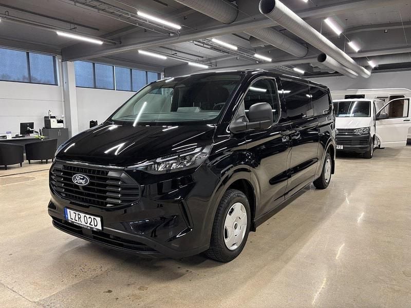 Svart Begagnad 2024 Ford Transit Custom Van | 489 900 kr - Bild 1/4