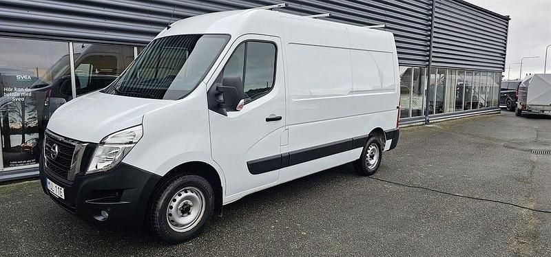 Vit Begagnad 2023 Nissan Interstar Van | 319 000 kr - Bild 1/4
