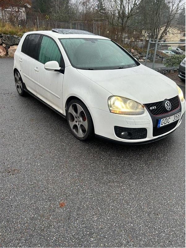 Vit Begagnad 2009 VW Golf VI GTI Halvkombi | 29 900 kr (Superpris) - Bild 1/3