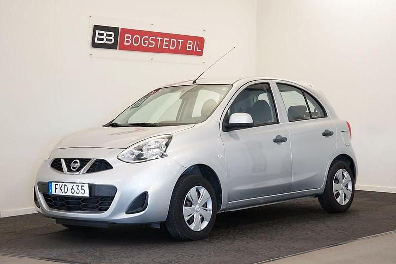Silver Begagnad 2013 Nissan Micra Halvkombi | 69 000 kr (Lite dyr) - Bild 1/4