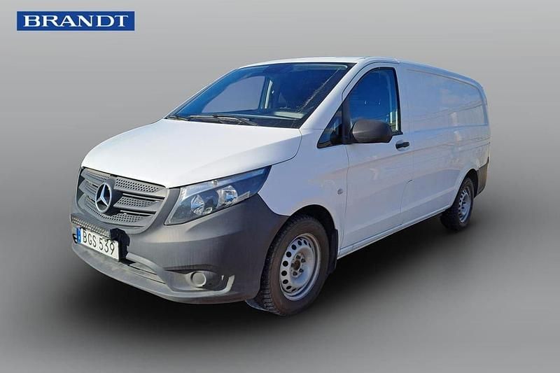 Vit Begagnad 2019 Mercedes Vito Minibuss | 209 900 kr (Superpris) - Bild 1/4