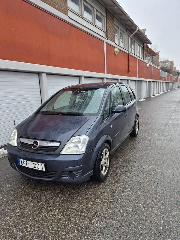 Begagnad Opel Meriva 105 HK (77 kW) 2006 Minibuss