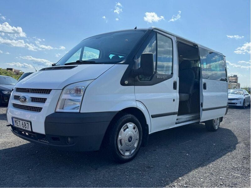 Vit Begagnad 2012 Ford Transit Trend Kombi | 81 900 kr (Marknadspris) - Bild 1/4