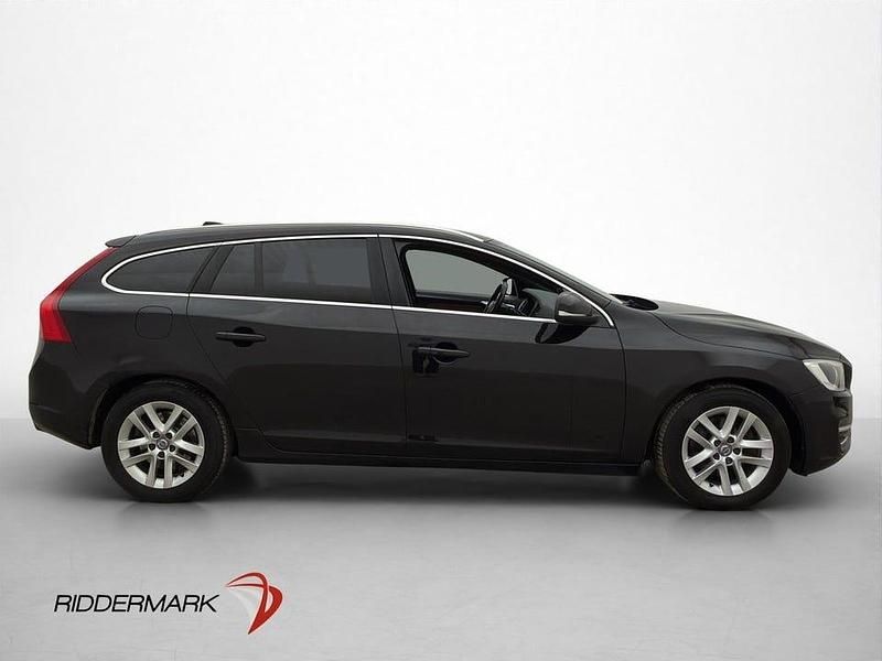 Begagnad Volvo V60 Summum 181 HK (133 kW) 2014 Svart Kombi