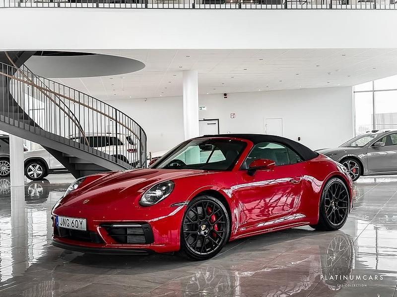 Begagnad Porsche 911 Carrera Cabriolet 480 HK (353 kW) 2022 Flerfärgad Cab