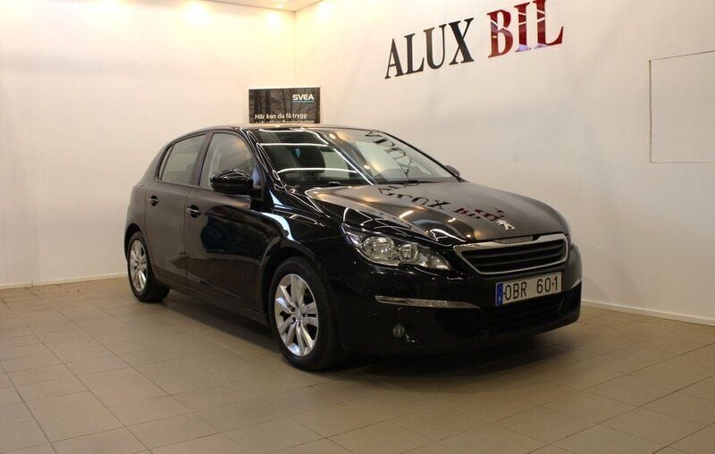 Svart Begagnad 2013 Peugeot 308 Active Halvkombi | 54 900 kr (Marknadspris) - Bild 1/4