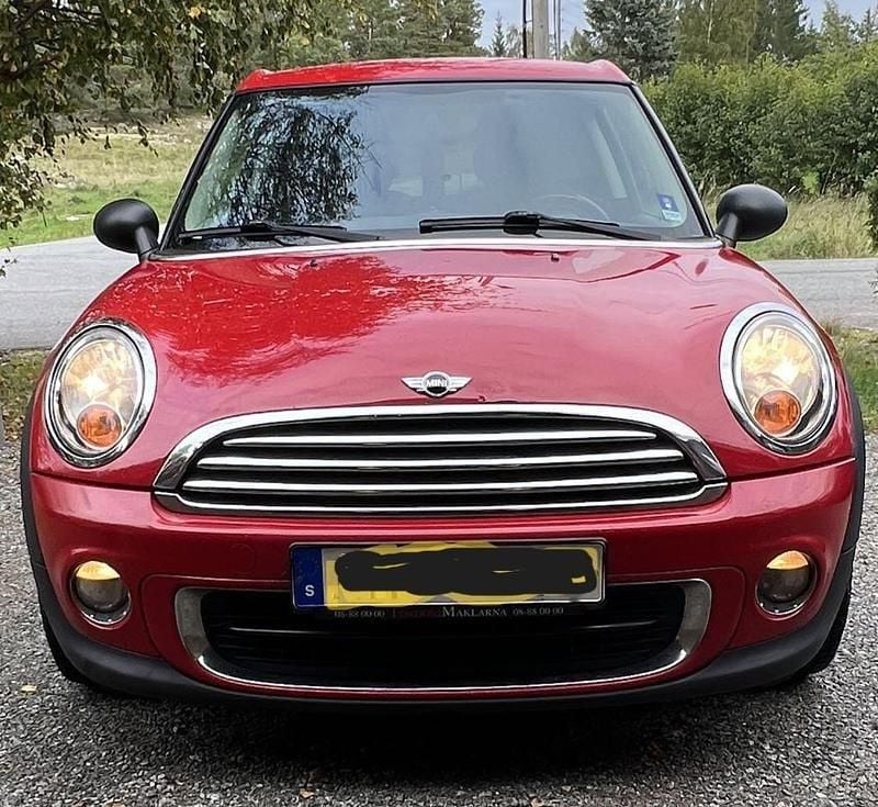 Röd Begagnad 2011 Mini One Clubman Pepper Kombi | 55 000 kr - Bild 1/4