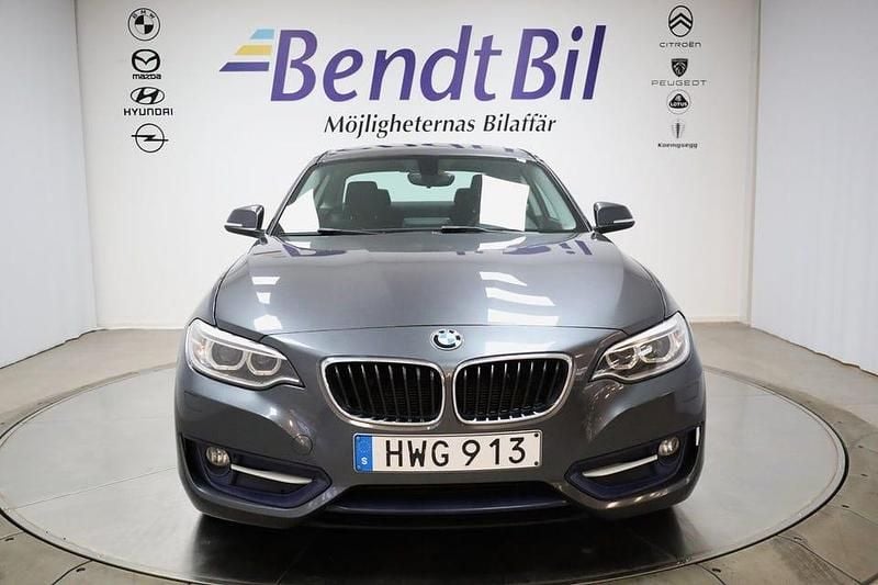 Begagnad BMW 220 Sport Line 184 HK (135 kW) 2015 Mineralgrå metallic Sportkupé