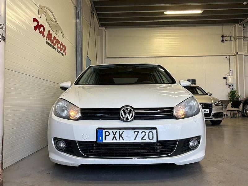 Begagnad VW Golf VII 105 HK (77 kW) 2012 Vit Halvkombi