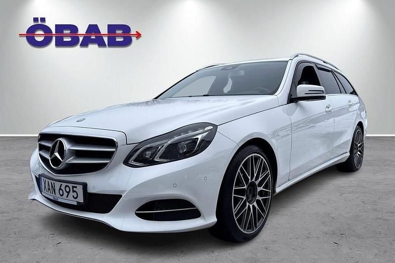 Vit Begagnad 2015 Mercedes E250 Avantgarde Kombi | 169 800 kr (Marknadspris) - Bild 1/4