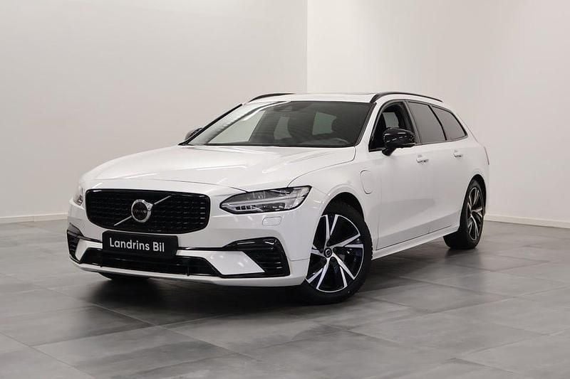 Vit Begagnad 2021 Volvo V90 R-Design Kombi | 389 700 kr (Marknadspris) - Bild 1/4