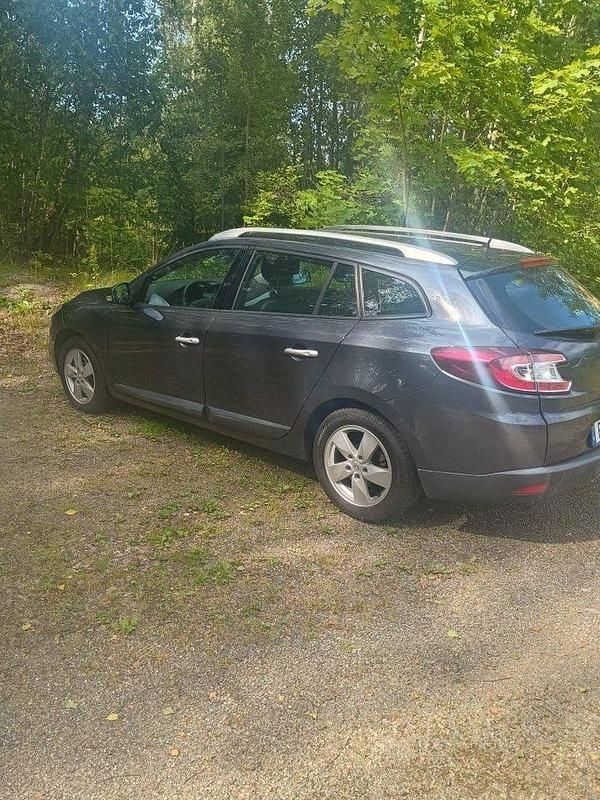 Begagnad 2012 Renault Mégane GrandTour Kombi | 40 000 kr (Marknadspris) - Bild 1/4