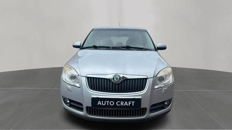 Begagnad Skoda Fabia 105 HK (77 kW) 2009 Silver Halvkombi