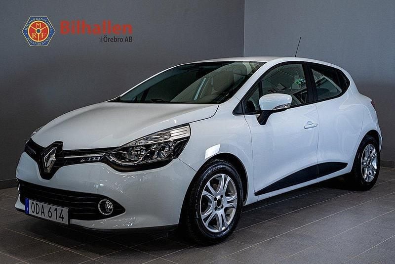 Vit Begagnad 2016 Renault Clio IV Expression Halvkombi | 89 900 kr (Marknadspris) - Bild 1/4