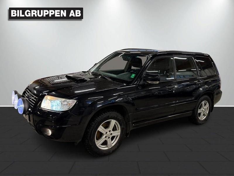 Svart Begagnad 2006 Subaru Forester SUV | 49 900 kr (Marknadspris) - Bild 1/4