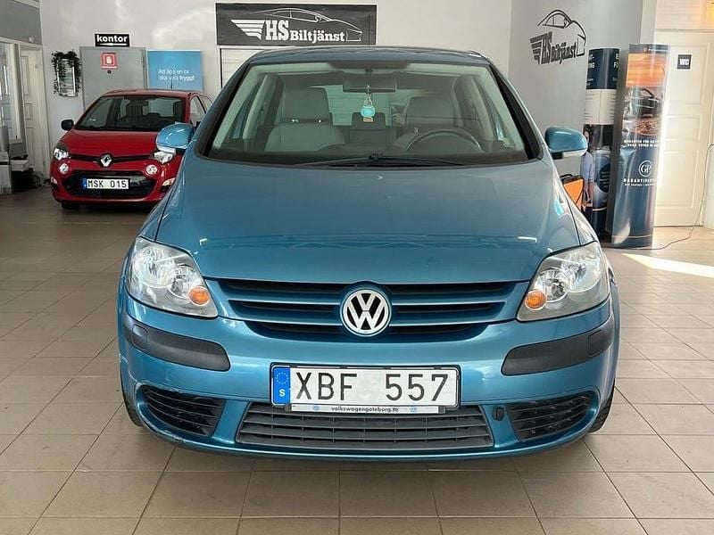 Begagnad VW Golf Plus Cross Trendline 116 HK (85 kW) 2006 Blå Minibuss