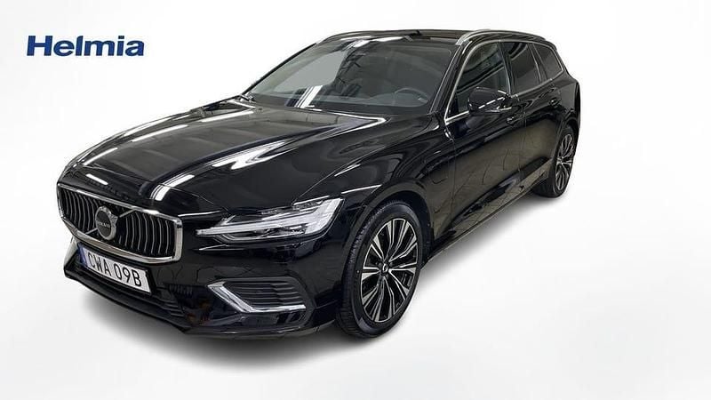 Svart Begagnad 2023 Volvo V60 Core Kombi | 389 900 kr (Marknadspris) - Bild 1/4