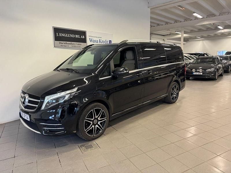 Svart Begagnad 2018 Mercedes V250 Avantgarde Minibuss | 549 900 kr (Dyr) - Bild 1/4