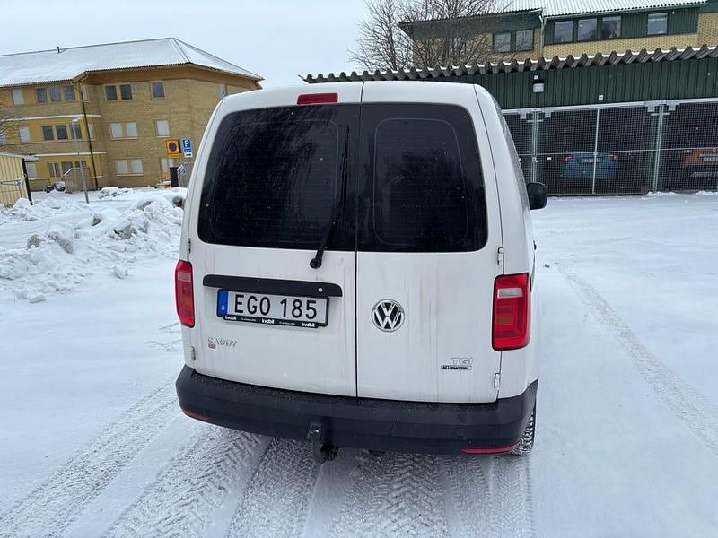 Begagnad VW Caddy 110 HK (80 kW) 2016 Minibuss