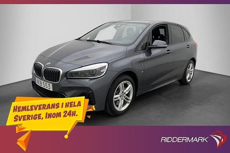 Grå Begagnad 2019 BMW 225 Active Tourer M Sport Minibuss | 204 800 kr - Bild 1/3