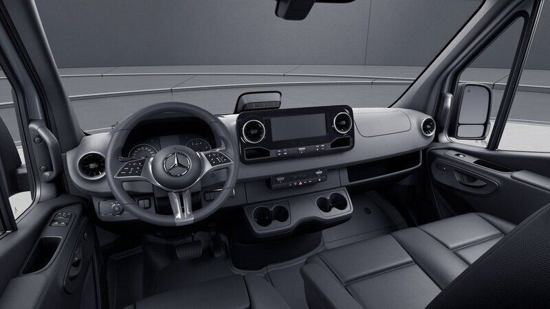 Begagnad Mercedes Sprinter 170 HK (125 kW) 2024 Silver Van