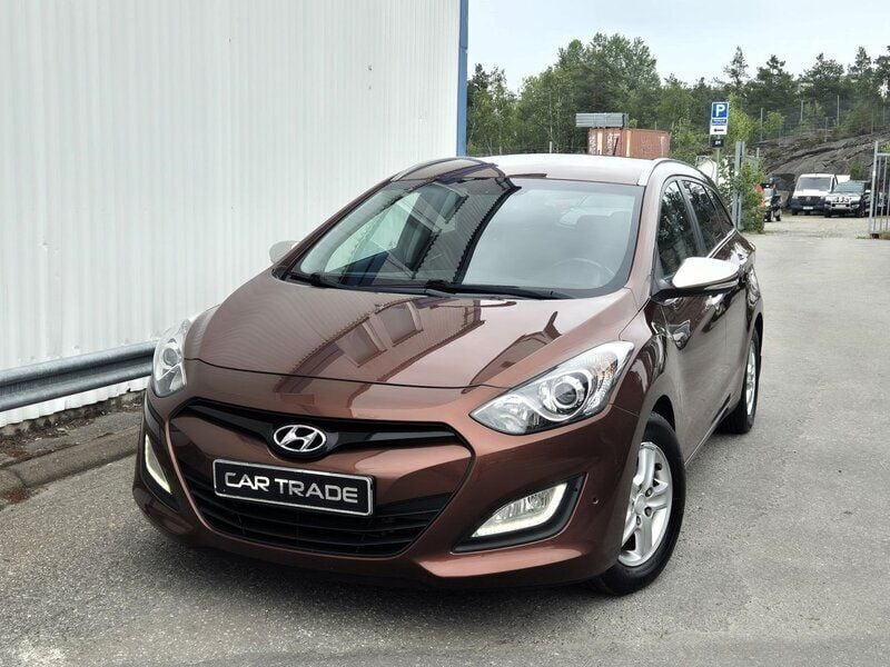 Brun Begagnad 2014 Hyundai i30 Kombi | 99 900 kr (Marknadspris) - Bild 1/4
