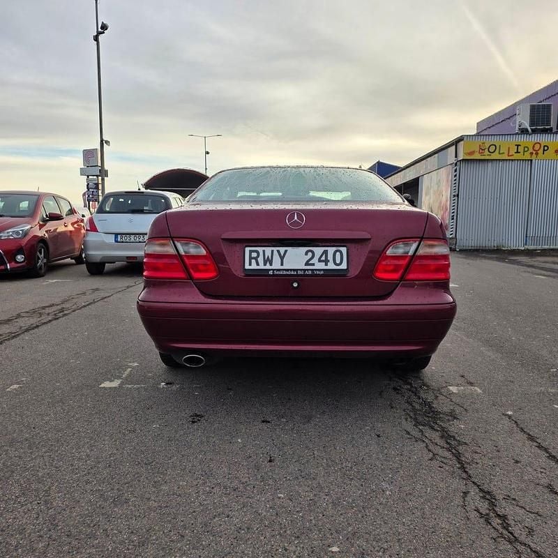Begagnad Mercedes CLK230 197 HK (144 kW) 2000 Sportkupé