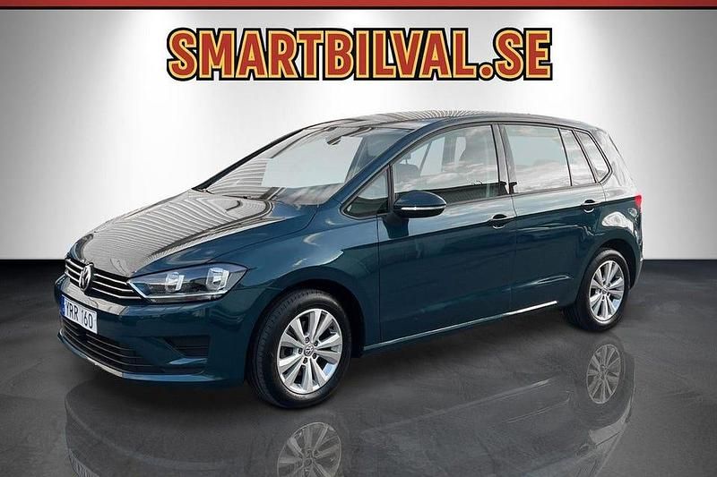 Mörkgrön Begagnad 2017 VW Golf VII Halvkombi | 149 900 kr (Marknadspris) - Bild 1/4