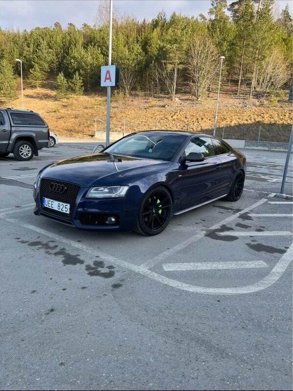 Blå Begagnad 2011 Audi A5 Sportkupé | 125 000 kr (Marknadspris) - Bild 1/4