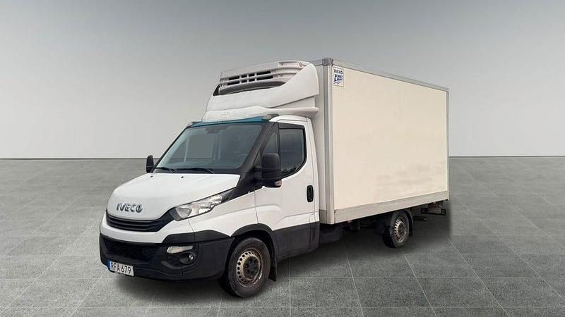 Vit Begagnad 2018 Iveco Daily Van | 204 900 kr (Marknadspris) - Bild 1/4
