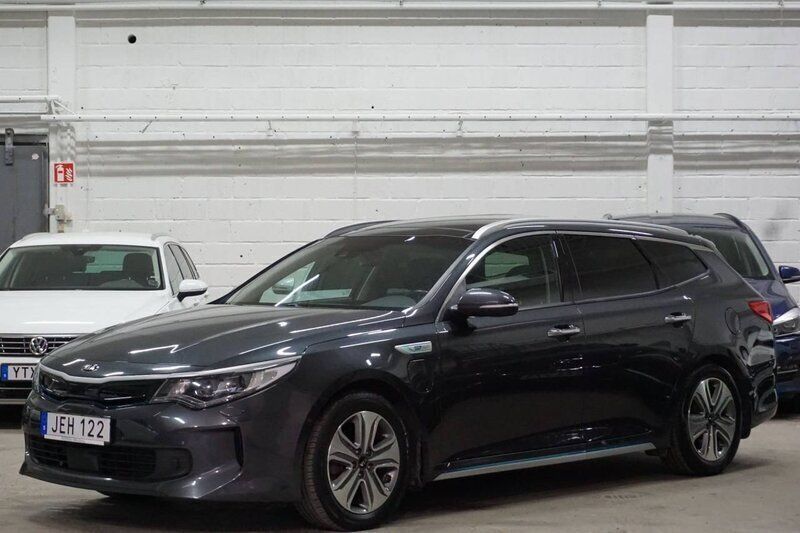 Grå Begagnad 2017 Kia Optima Hybrid Plus Sedan | 239 900 kr - Bild 1/4