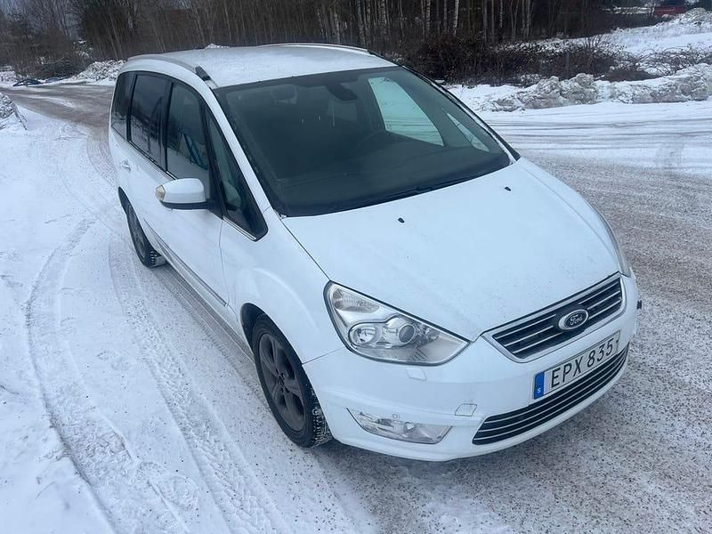 Begagnad Ford Galaxy 140 HK (102 kW) 2011 Minibuss